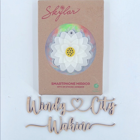 NWT Skylar Smartphone Mirror- White - Picture 1 of 5